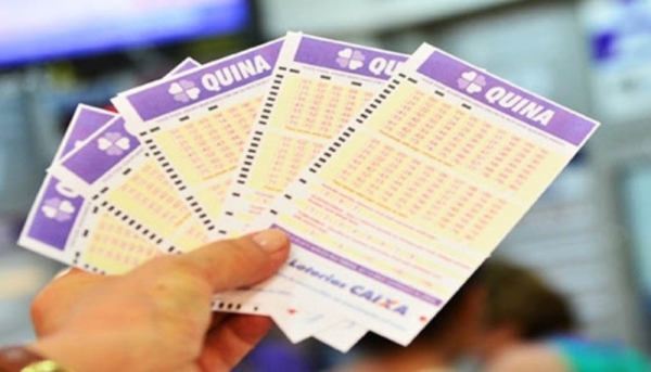 Na Quina, o jogador aposta de 5 a 15 números, dentre os 80 disponíveis na cartela. O maior prêmio é para quem fizer cinco acertos (Imagem: Ilustração).