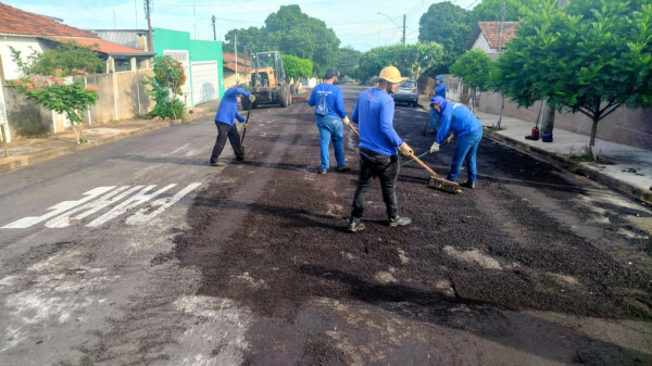 Reperfilamento repara pavimentos desgastados, explica Prefeitura (Cedida/PMA).