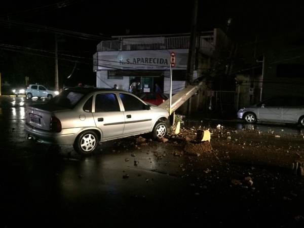 Acidente deixou região sem energia elétrica. (Foto: Siga Mais)