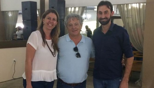 Interlocutor Emerson Baptiston e sua suplente Luciana Fernandes com o coordenador do Município Verde Azul José Valter (Foto: Assessoria de Imprensa).