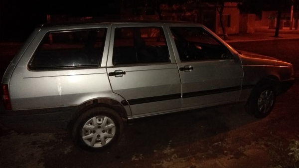 Homem conduzia o Fiat Elba sob efeito de álcool e sem a CNH (Divulgação/PM Rodoviária).