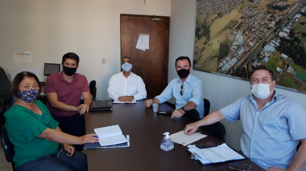 Noriko Saito, Alcio Ikeda, Hélio Santos, Cid Santos e Rafael Pacheco integram a comissão especial (Cedida).