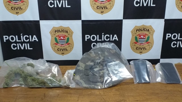 Materiais apreendidos pela Polícia Civil de Adamantina nas buscas realizadas em Tietê, região de Sorocaba (Divulgação/Polícia Civil).
