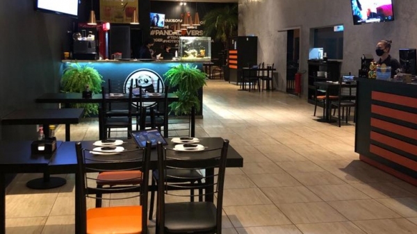 Restaurantes e similares, em Adamantina, voltam a seguir o Plano SP. Atendimento presencial, atualmente, é autorizado até às 21h (Divulgação/Tio Panda).