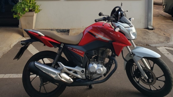 Moto foi localizada em Dracena e devolvida ao proprietário, em Adamantina (Divulgação/Polícia Civil).