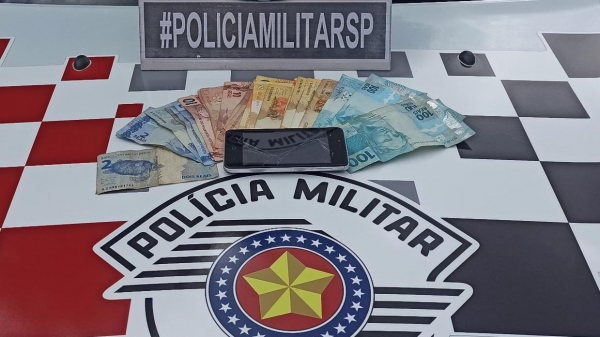 Dinheiro recuperado pela Polícia Militar somou R$ 644 em cédulas diversas(Divulgação/PM).