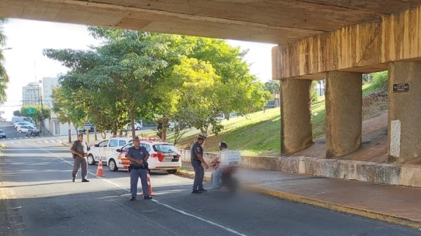 Em Adamantina, ponto de fiscalização foi na passagem Roberto Romanini (Divulgação/PM).