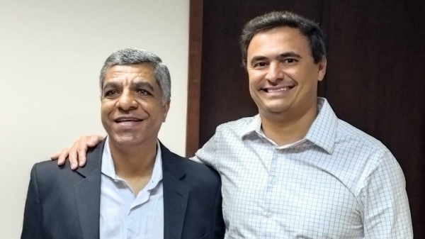 Vereador Hélio Santos e o vice-presidente estadual do Progressistas (PP), Maurício Neves, consolidam recursos para a região de Adamantina (Divulgação).