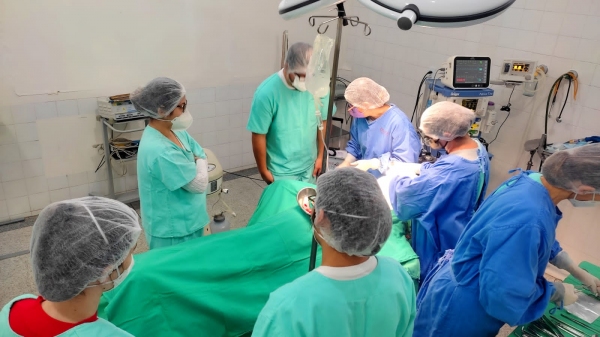 Paciente especial teve assistência odontológica pelo curso de odontologia da UniFAI em ambiente hospitalar, mediante uso de anestesia geral (Cedida/Acervo pessoal).