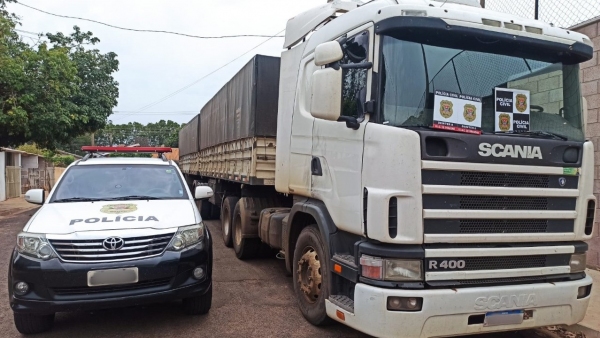 Caminhão foi apreendido na operação (Divulgação/Polícia Civil).