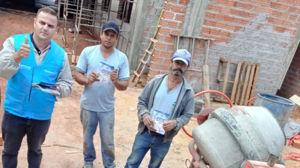Orientações diretamente aos trabalhadores da construção civil foi reforçada pela concessionária (Divulgação/Energisa).