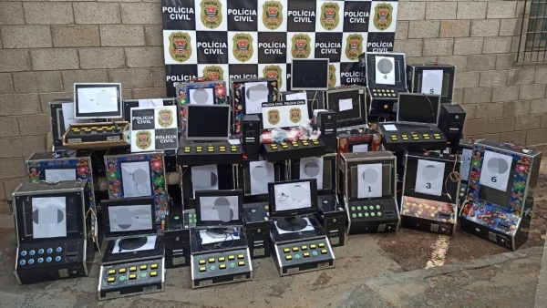 Máquinas apreendidas na Operação Las Vegas II, em Dracena (Cedida/Polícia Civil).