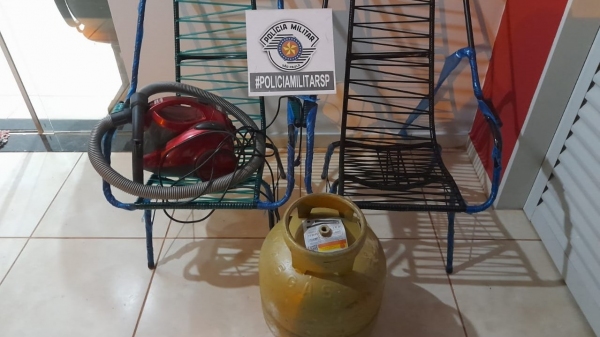 Materiais furtados pelo neto das vítimas e recuperados pela Polícia Militar (Divulgação/PM).