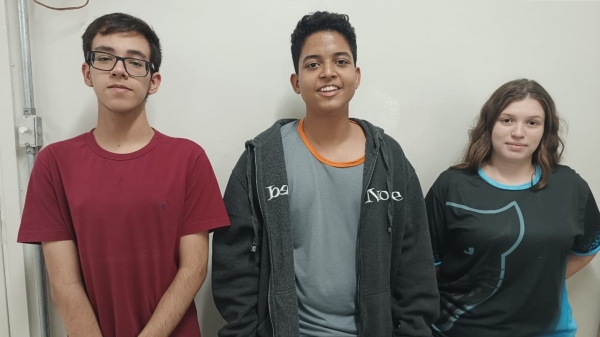 Arthur Daniel Conceição Martinez, ouro no nível 4; Henry Guilherme Gama da Silva e Ana Luíza Mendes Dias dos Santos, ouro e prata no nível 3 (Cedida).