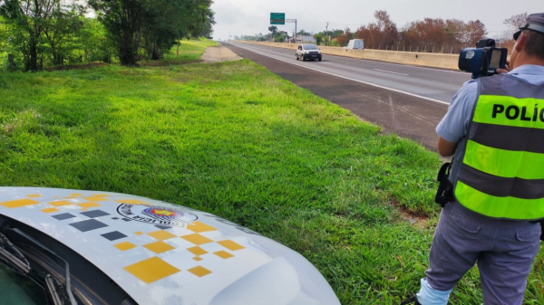 Na fiscalização foram 826 infrações por excesso de velocidade, com imagens de radar (Cedida/PM Rodoviária).