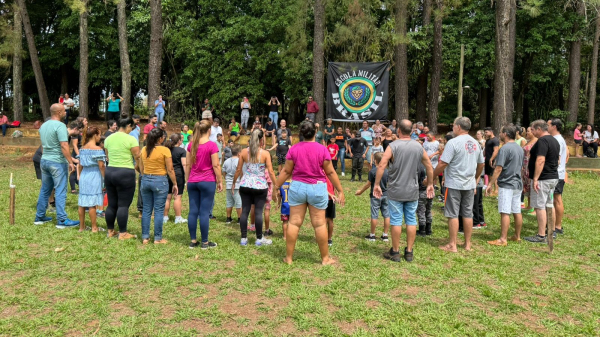 Al?m de atuar na forma??o de crian?as e adolescentes, iniciativa tamb?m promove o fortalecendo v?nculos entre pais e filhos (Divulga??o).