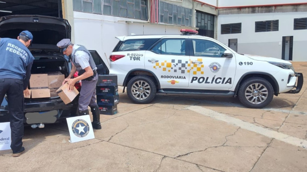 Policiais apresentaram o caso de descaminho junto ? Receita Federal em Presidente Prudente (Cedida/PM Rodovi?ria).
