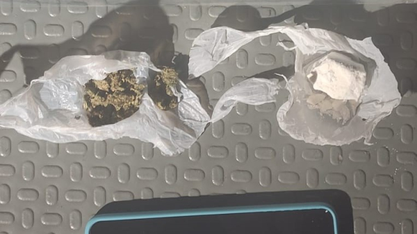 Droga foi apreendida com o traficante, que tinha mandado de pris?o expedido pela Justi?a em Adamantina (Cedida/PM).