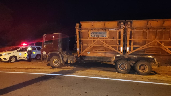 Homem conduzia caminh?o portando CNH falsa (Cedida/PM Rodoviaria).