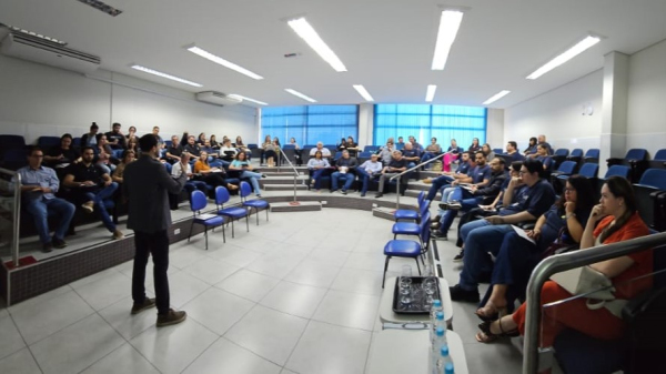 Especialista abordou sobre as dinamicas da nova lei de licitacoes (Foto: Jesana Lima).