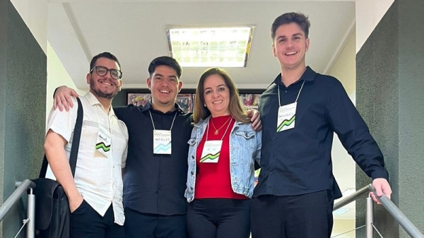 Estudantes apresentaram os trabalhos em Botucatu (Acervo Pessoal).