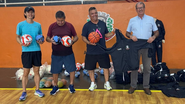 Prefeitura apresenta novos materiais esportivos (Cedida/PMA).
