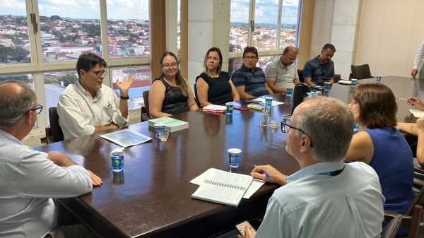 Presidente da Energisa participa de encontro com o poder publico em Adamantina (Cedida/Energisa).