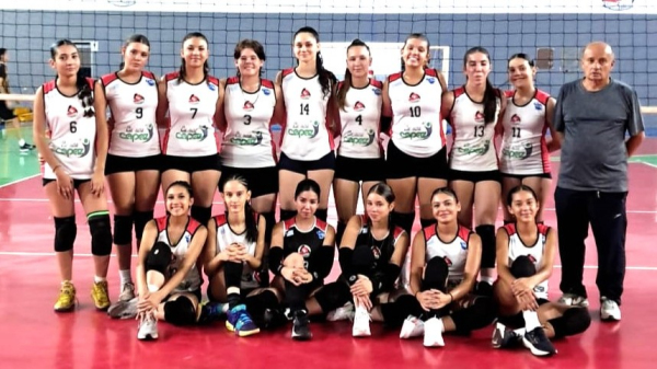 Uma das equipes do volei de Adamantina (Cedida/PMA).