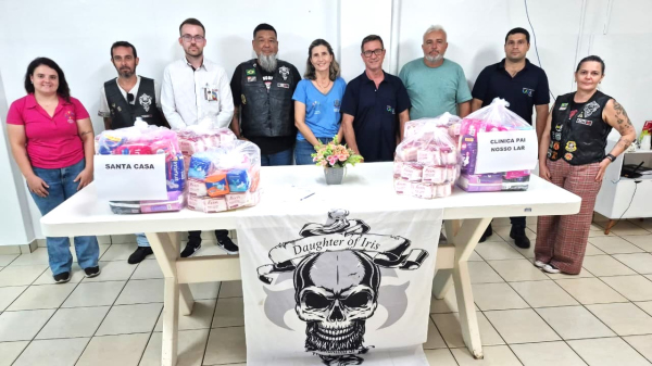 Representantes da Santa Casa, Pai Nosso Lar, Motoclube e Fundo Social (Cedida).