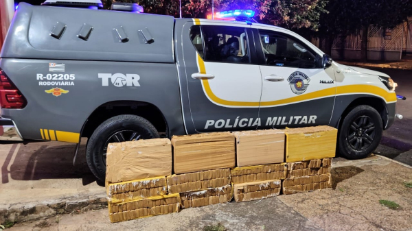 Mais de 300 quilos de maconha apreendidos (Cedida/PM Rodoviaria).