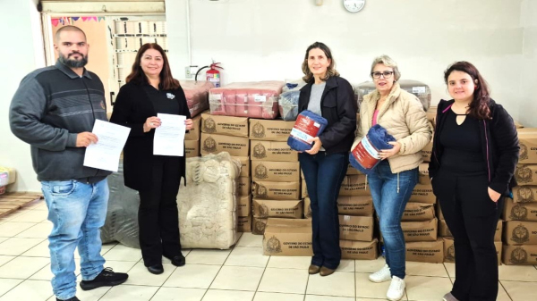 Representantes da Secretaria Municipal de Assistencia Social e Fundo Social de Solidariedade de Adamantina (Cedida/PMA).