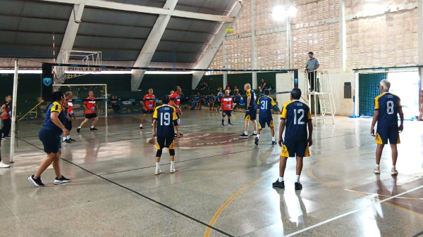 Atividades esportivas adaptadas recebem novos participantes, com idade a partir de 30 anos (Cedida/PMA).