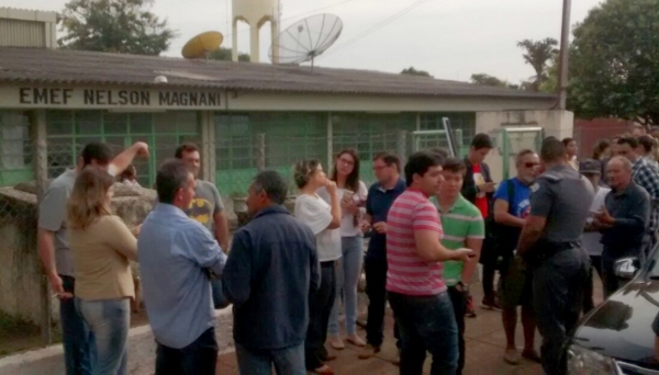 Candidatos ao cargo de advogado, no concurso público, relatam o ocorrido à Polícia  (Foto: Cedida).