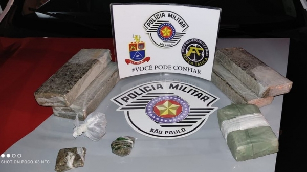 Droga apreendida pela PM em Adamantina pesou quase 3,5 quilos (Foto: Cedida).