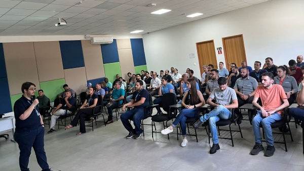 Representantes de empresas de telefonia e internet que prestam serviços nos 24 municípios atendidos pela Energisa Sul-Sudeste na região participaram do encontro (Divulgação/Energisa).