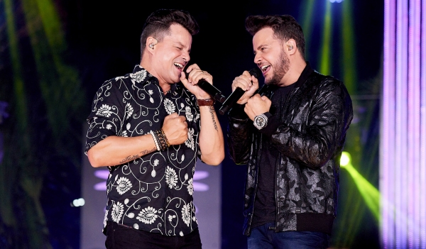 João Neto & Frederico cantam no Rodeo Show de Inúbia Paulista no sábado (Divulgação).