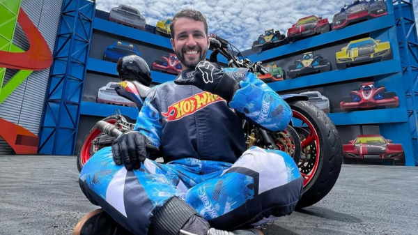 Piloto Lurrique Ferrari (Redes Sociais).